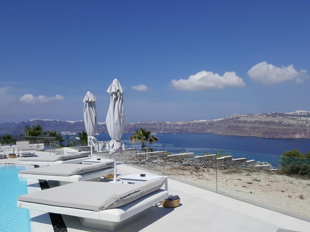 Hotel Elements Of Caldera Akrotírion