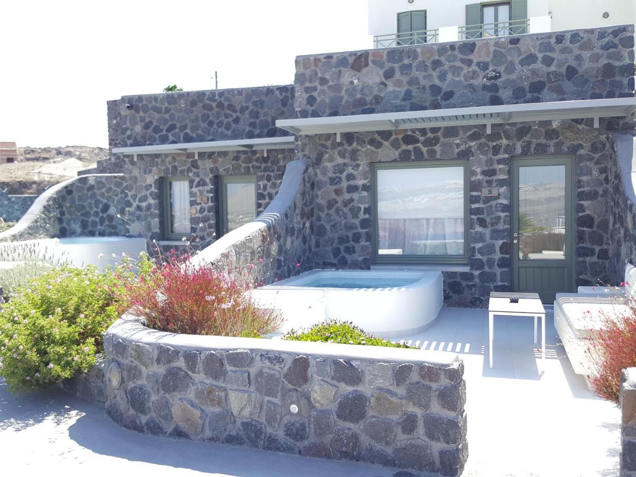 Hotel Elements Of Caldera Akrotírion